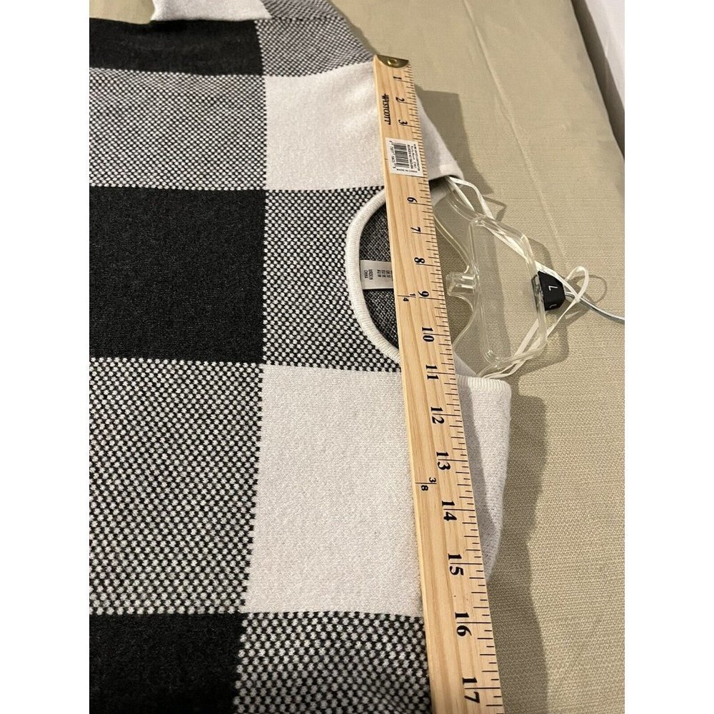 Size Medium Max Studios Color Block Gray & White … - image 5